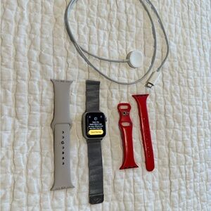 40 mm Apple Watch SE 2nd Gen, includes Quince stainless steel band